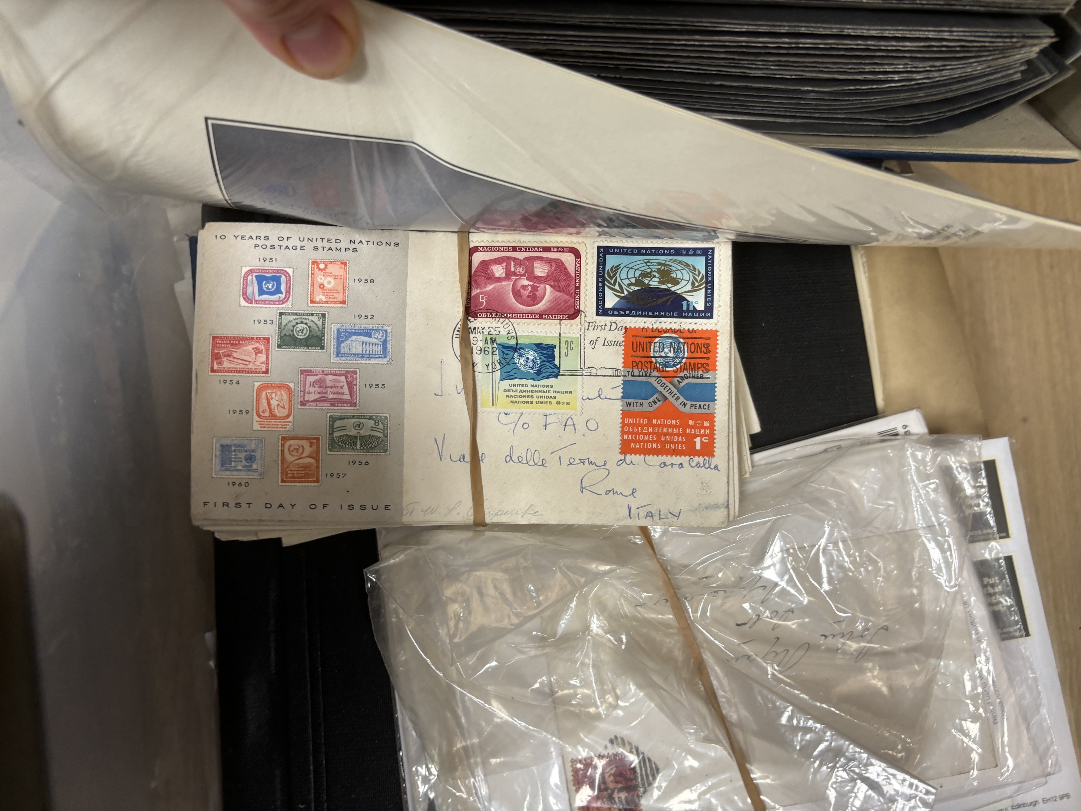 A quantity of assorted world stamps and covers